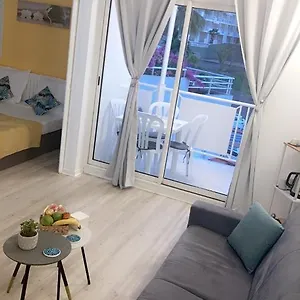 Appartement Ana Et Piscine 100 M De La, Trinité (Tartane)
